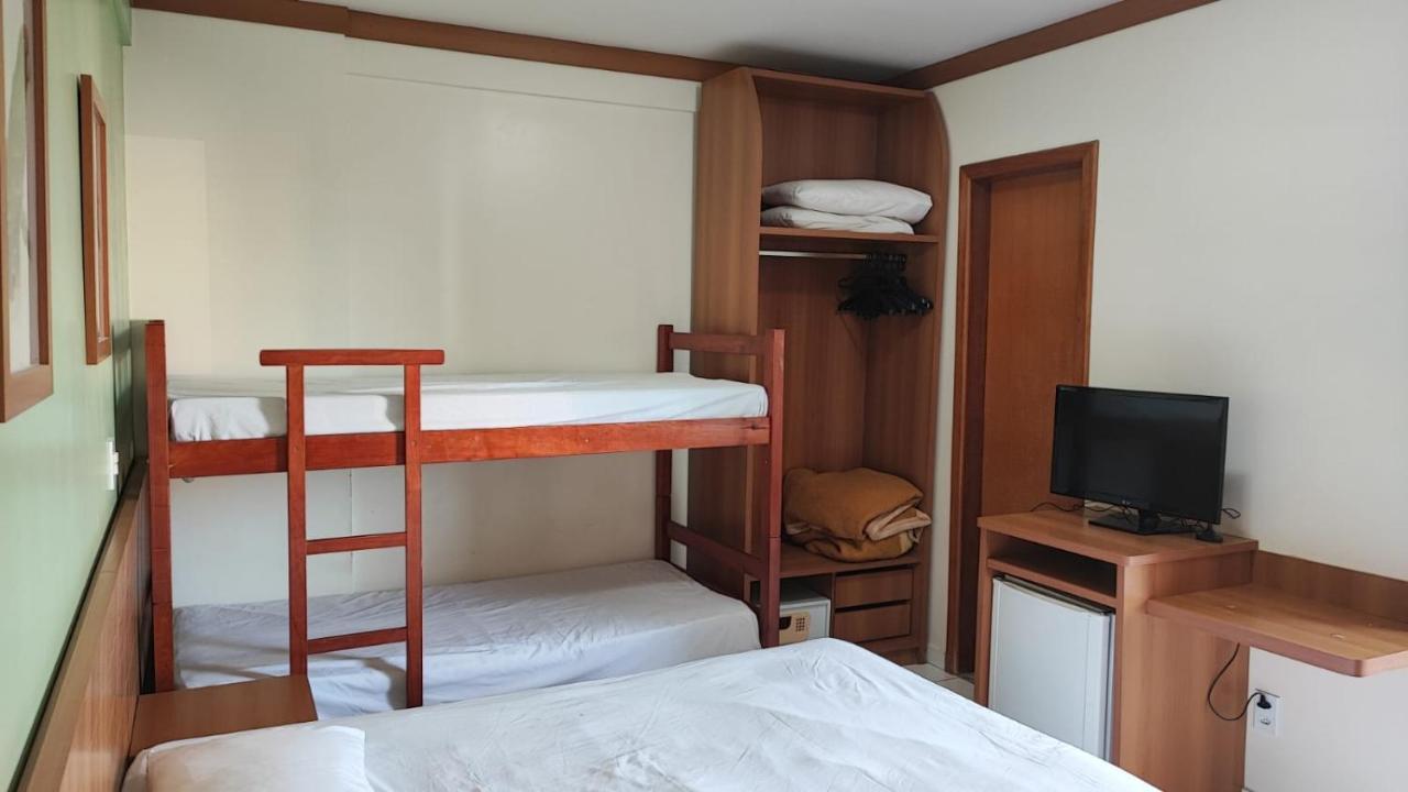 Golden Dolphin Gd - Suite 4 Adultos E 1 Crianca Ate 5 Anos Caldas Novas Eksteriør bilde